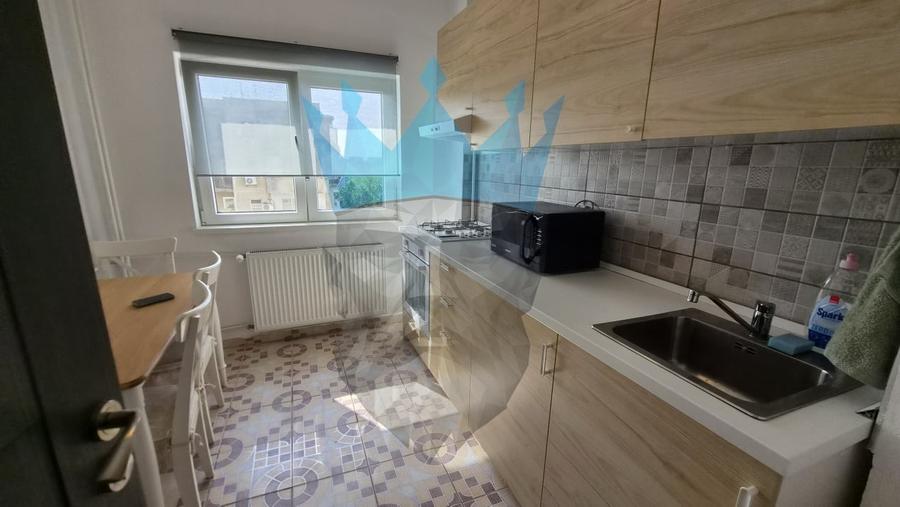Apartament cu 2 camere semidecomandat, mobilat în Crângași