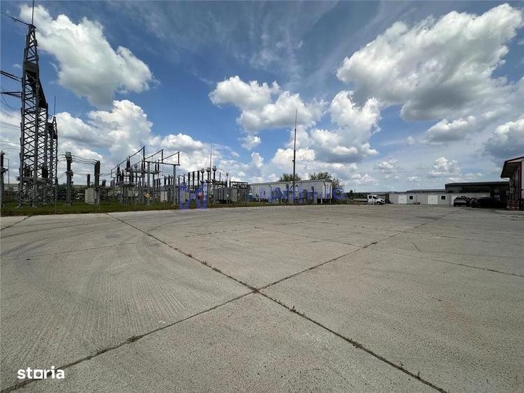 Spațiu comercial, în Uricani
