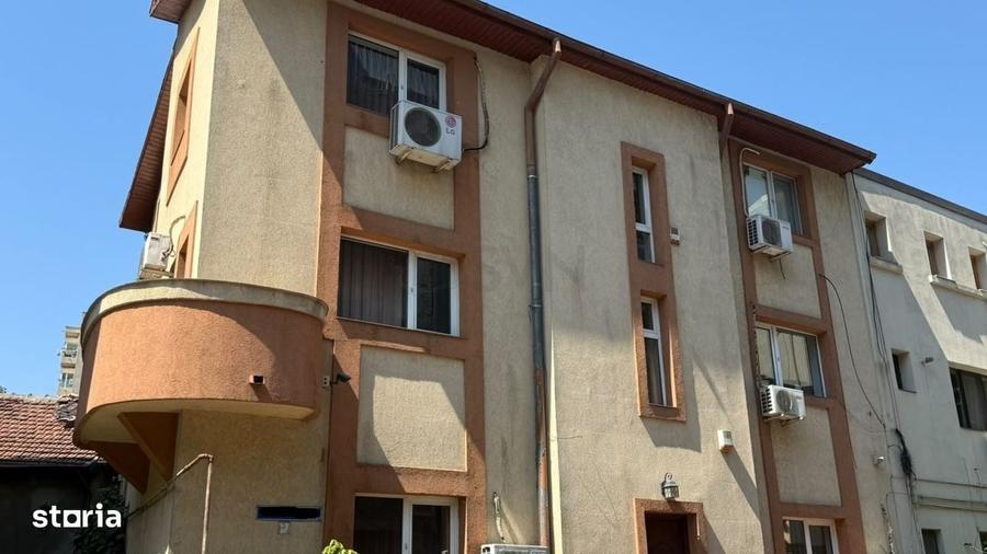 Casă cu 4 camere decomandat cu Teren 200 Mp în Unirii