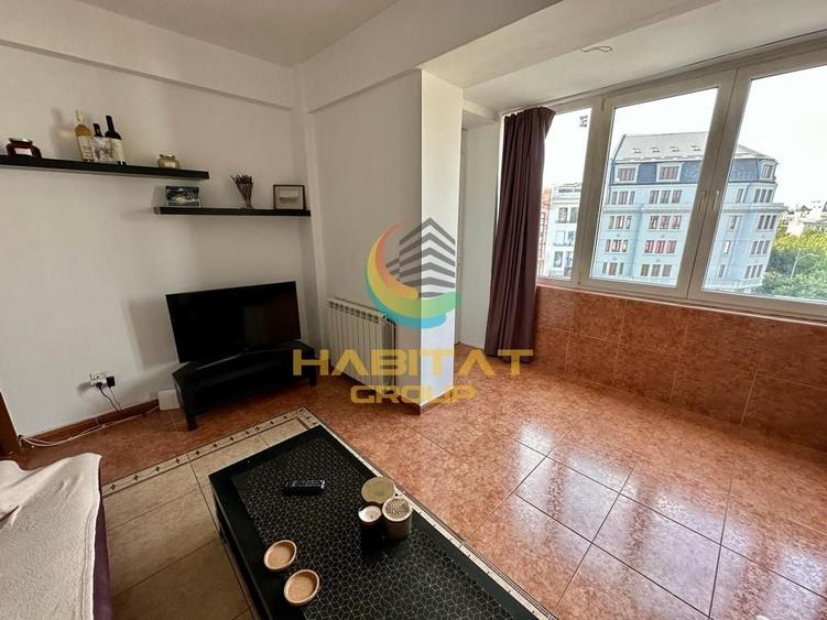 Apartament cu 2 camere semidecomandat, mobilat în Centrul Civic