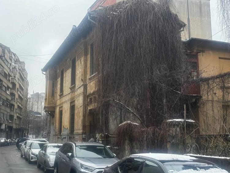 Casă cu Teren 611 Mp în Universitate