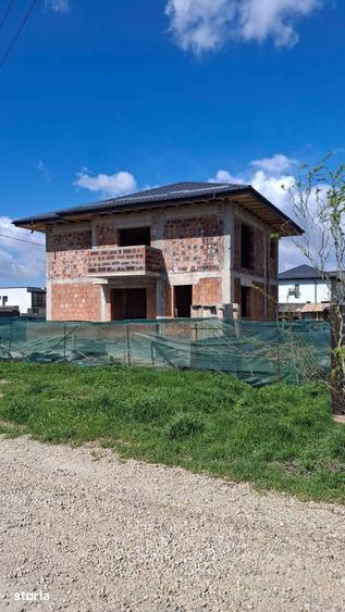 Casă cu 4 camere cu Teren 406 Mp în Berceni