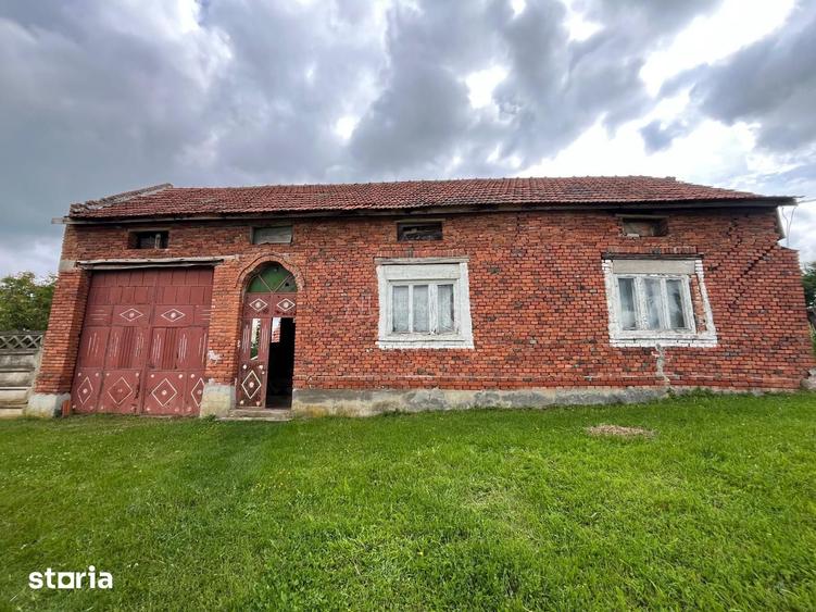 Casă cu 3 camere cu Teren 1699 Mp în Victor Vlad Delamarina