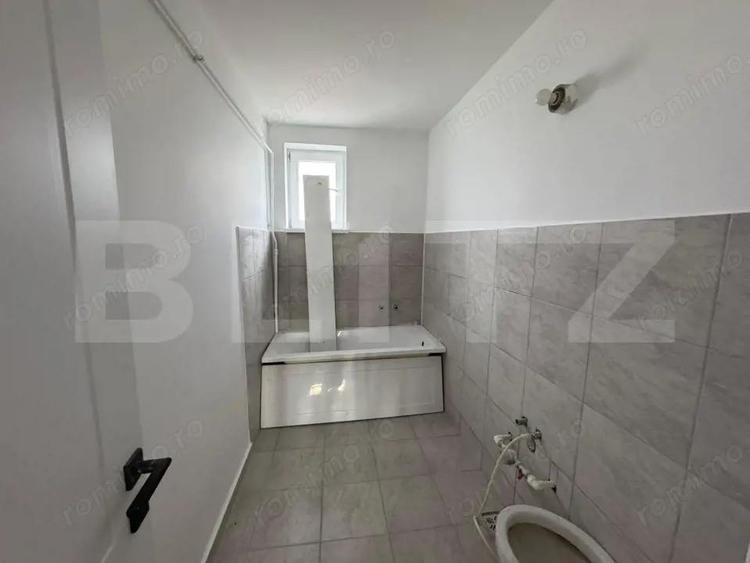 Apartament cu 2 camere semidecomandat în Rovine
