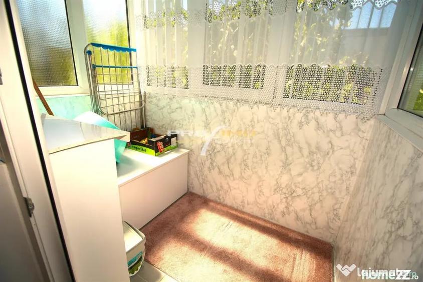 Apartament cu 3 camere semidecomandat în City Park Mall