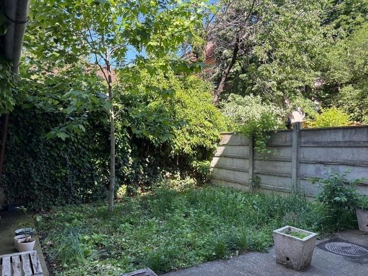 Casă individuală cu 5 camere circular cu Canalizare în Kiseleff