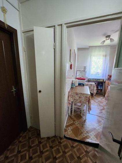 Apartament cu 2 camere in Astra str. Cometei, suprafata 52 mp,balcon, insorit! - 4