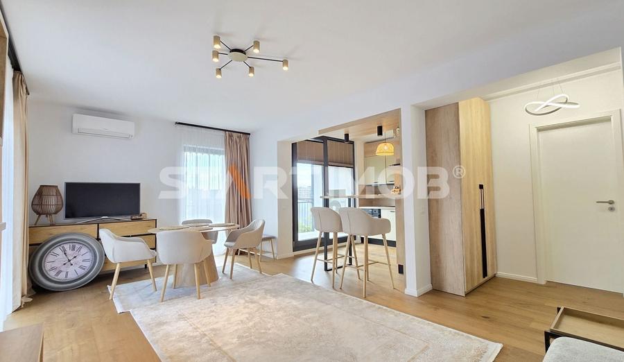 Apartament cu 3 camere decomandat, mobilat în Central