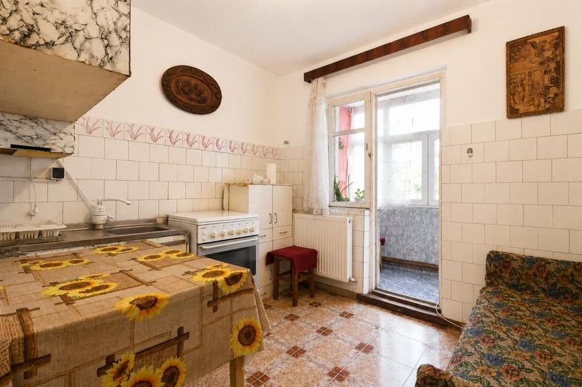 Apartament cu 3 camere decomandat în 1 Mai