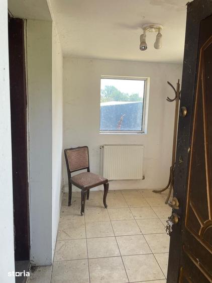 Casă cu 3 camere cu Teren 1346 Mp în Poroschia