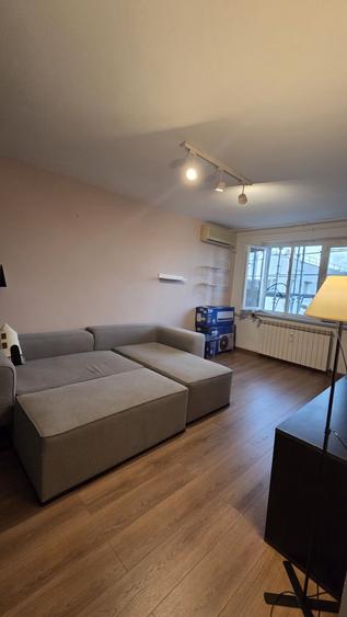 Apartament cu 2 camere decomandat în Costin Georgian