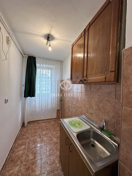 Apartament cu 2 camere semidecomandat în Fundeni