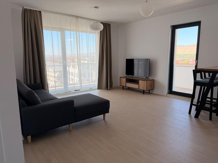Apartament cu 2 camere semidecomandat în Florești