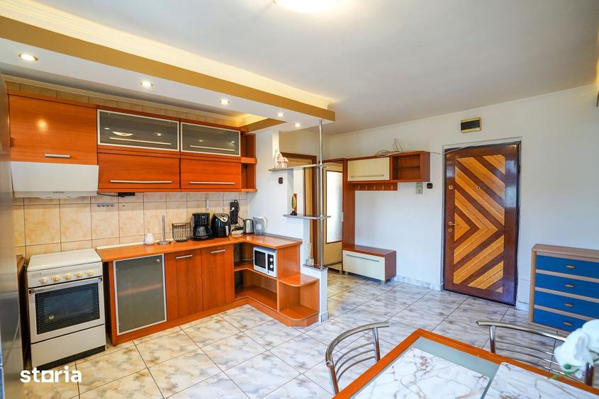 Apartament cu 3 camere, mobilat în Precista
