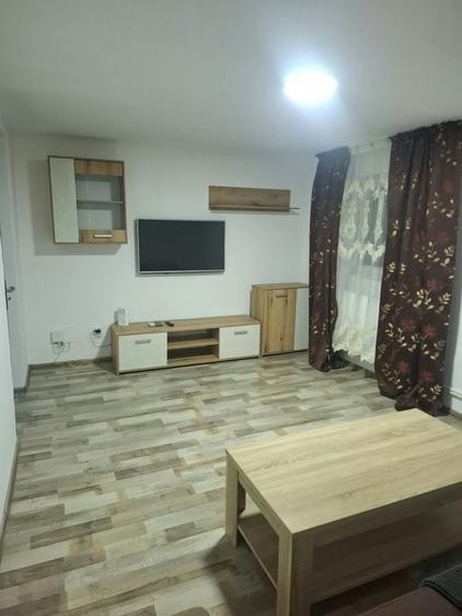 Casă cu 2 camere cu Teren 110 Mp în Central