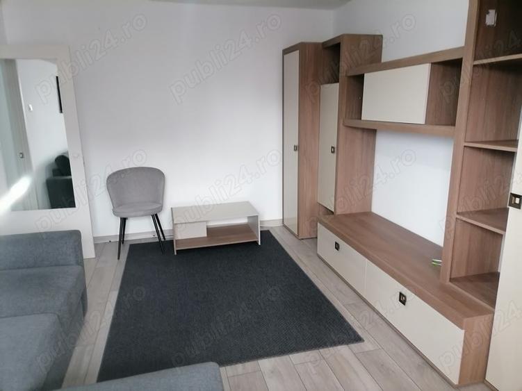 Apartament cu 2 camere decomandat în Traian