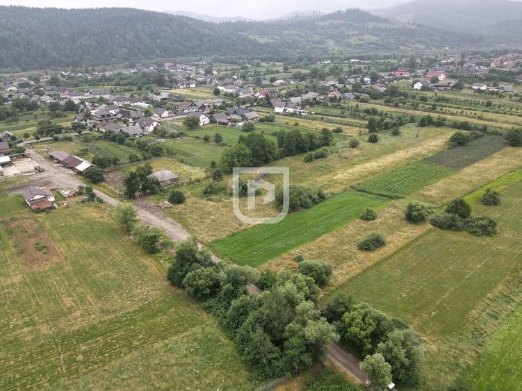 Teren agricol extravilan de 3600 mp, în Mălini