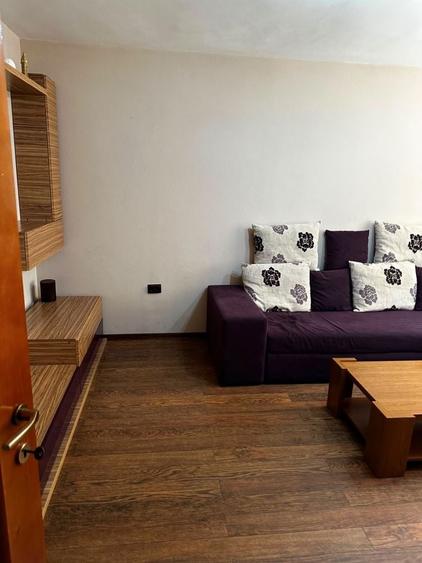 Apartament cu 2 camere nedecomandat în Central