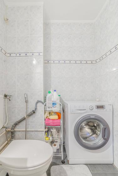 Apartament cu 3 camere decomandat, mobilat în Balada