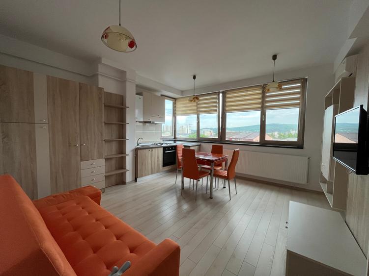 Apartament cu 2 camere decomandat în Tătărași