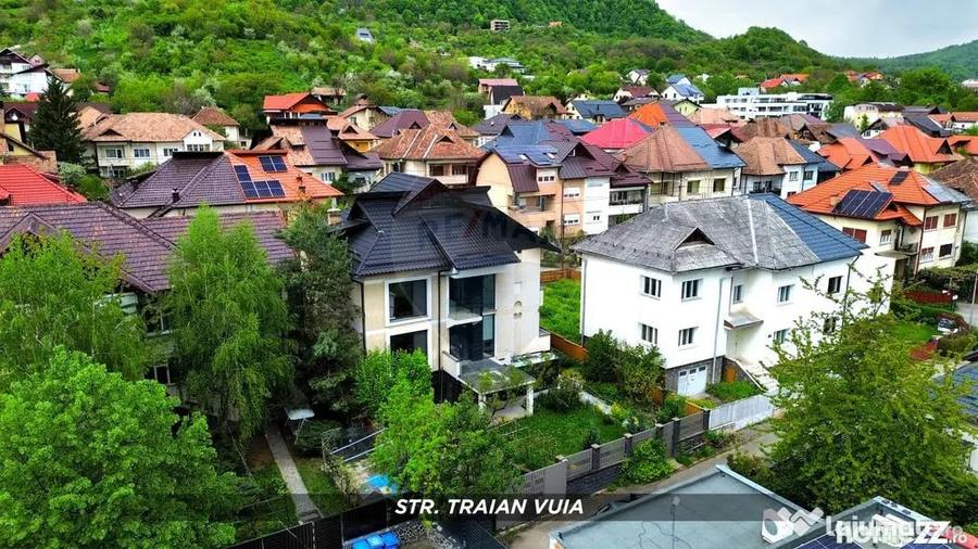 Casă cu 7 camere cu Teren 460 Mp în Traian