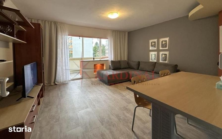 Apartament cu 3 camere în Tractorul