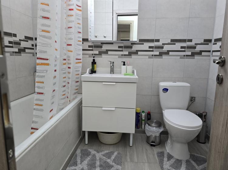 Apartament cu 2 camere semidecomandat în Crângași