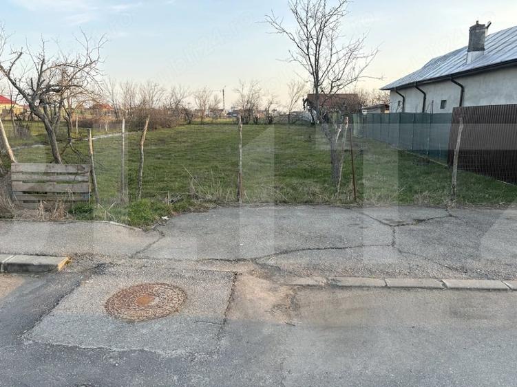 Teren Construcții intravilan de 997 mp, în Nord-Est