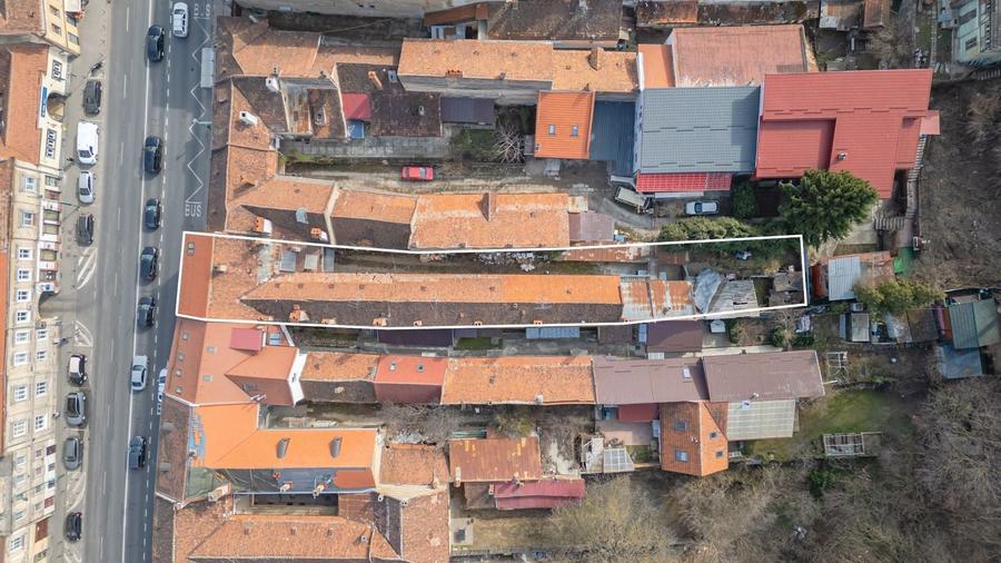 Casă individuală cu 16 camere cu Canalizare în Brașovul Vechi