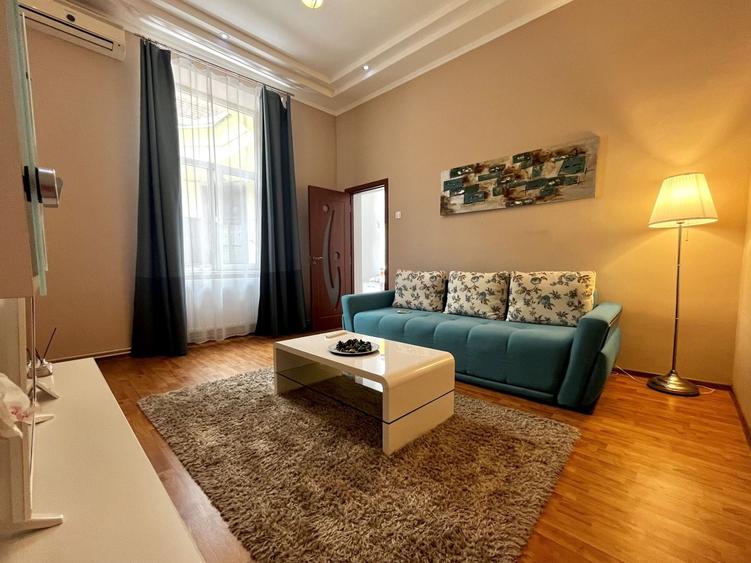 Apartament cu 2 camere decomandat, mobilat în P-ța Unirii