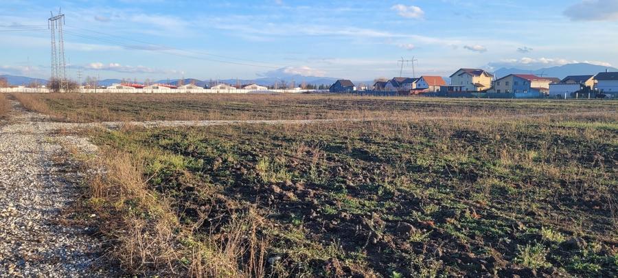 Teren Construcții intravilan de 605 mp, în Hălchiu