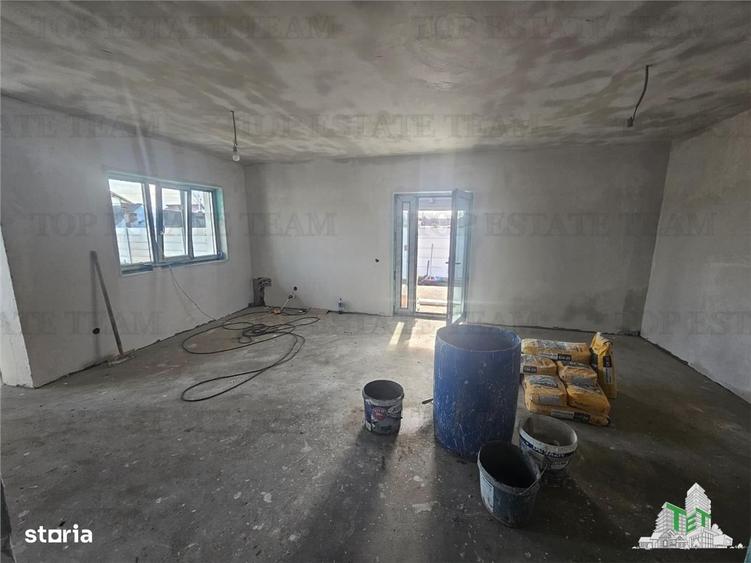 Casă cu 4 camere cu Teren 464 Mp în Bâcu