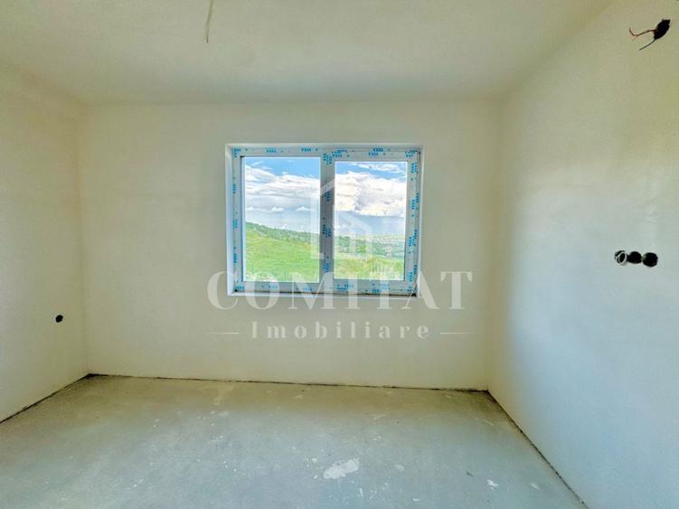Duplex cu 4 camere cu Canalizare în Iris