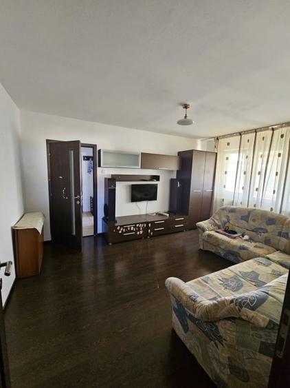Apartament cu 2 camere decomandat, mobilat în Craiovița Nouă