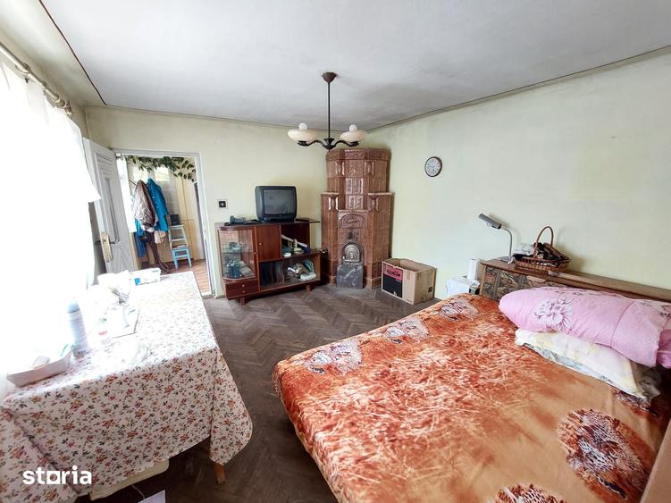 Casă cu 4 camere cu Teren 2690 Mp în Șotânga