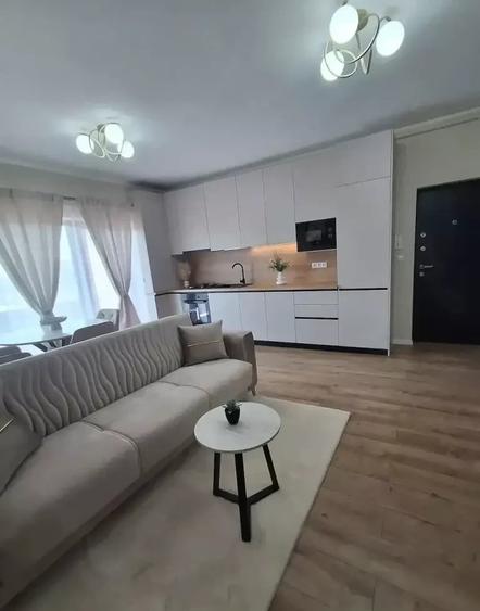 Apartament cu 2 camere semidecomandat, mobilat în Baciu