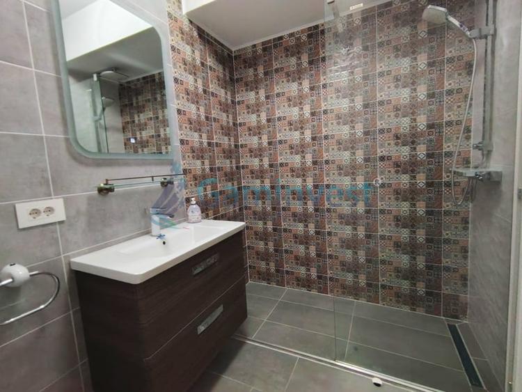 Apartament cu 3 camere decomandat, mobilat în Decebal