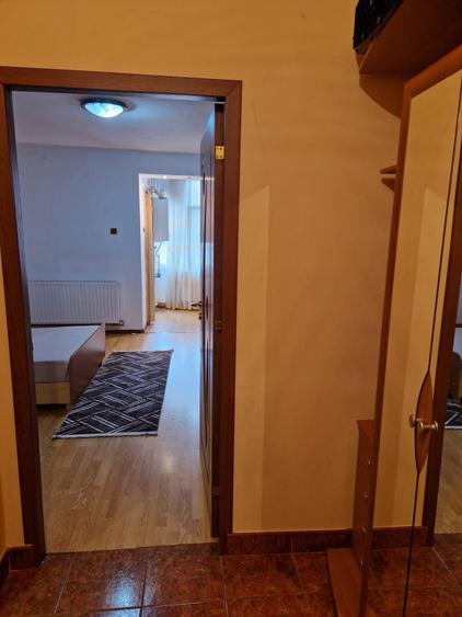 Garsonieră decomandată în Central