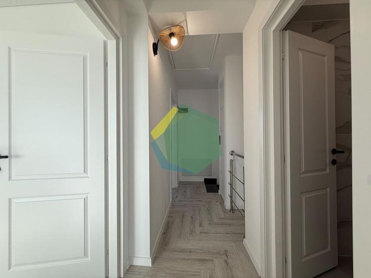 Duplex cu 4 camere cu Canalizare în Odăi