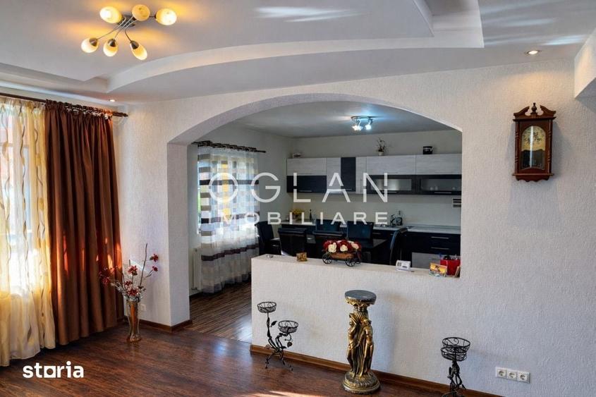 Casă cu 8 camere cu Teren 1546 Mp în Central