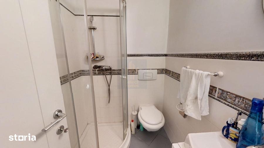 Apartament cu 3 camere în Dămăroaia