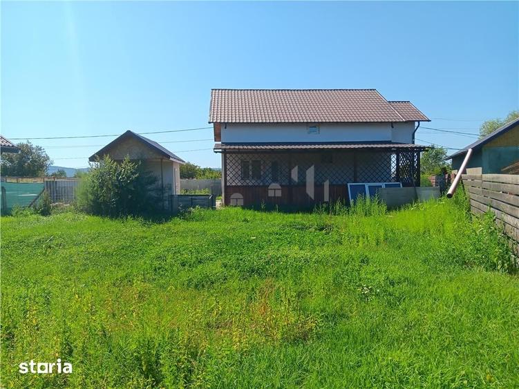 Casă cu 5 camere cu Teren 500 Mp în Țuțora