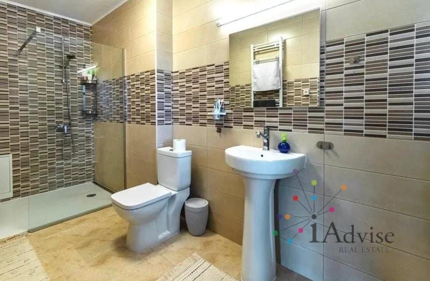 Penthouse cu 4 camere decomandat, mobilat în Noua