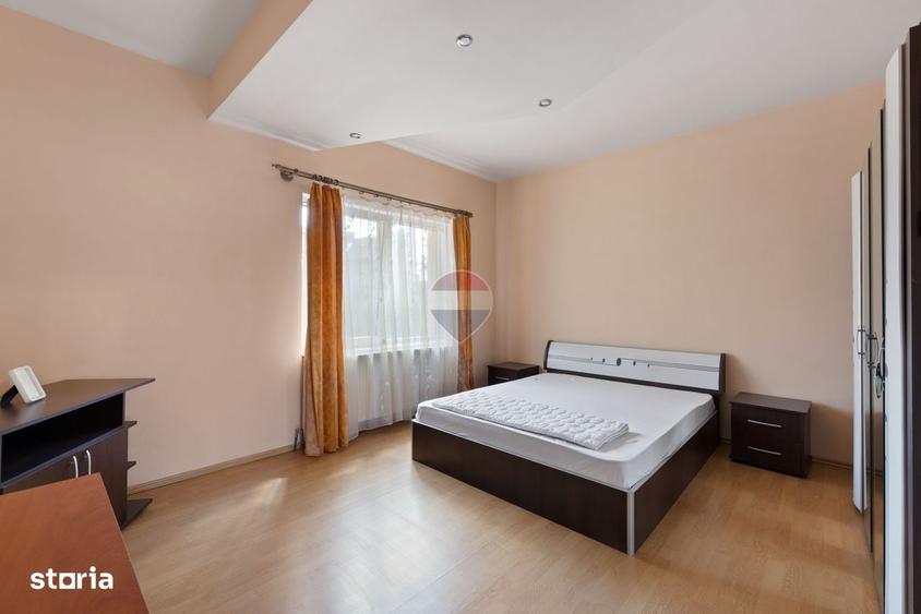 Apartament cu 3 camere în Intim