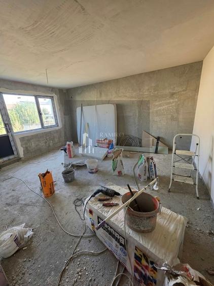 Casă cu 4 camere în Bragadiru