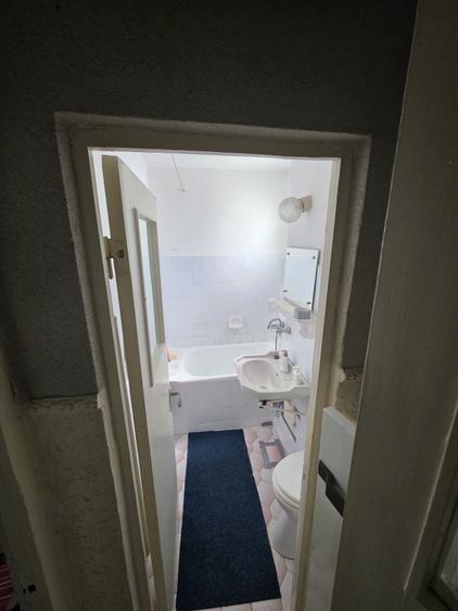 Apartament cu 3 camere nedecomandat în Sârbi
