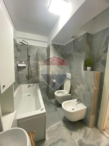 Apartament cu 2 camere semidecomandat, mobilat în Copou
