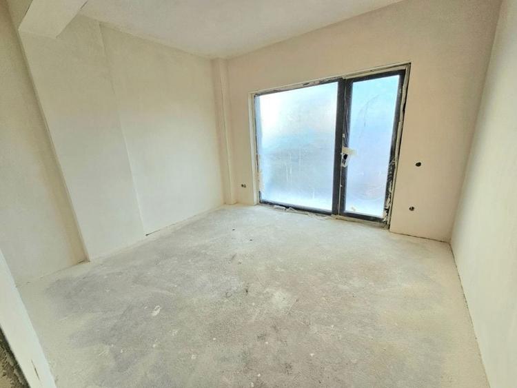 Apartament cu 2 camere decomandat în Terezian