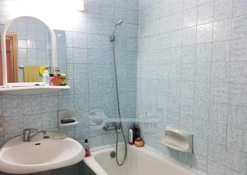 Apartament cu 3 camere decomandat în Ultracentral