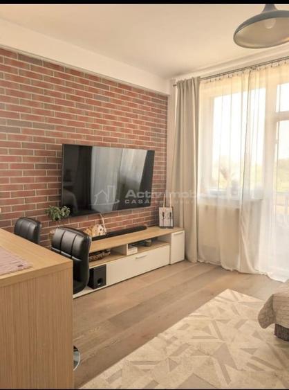 Apartament cu 3 camere decomandat în Vârteju